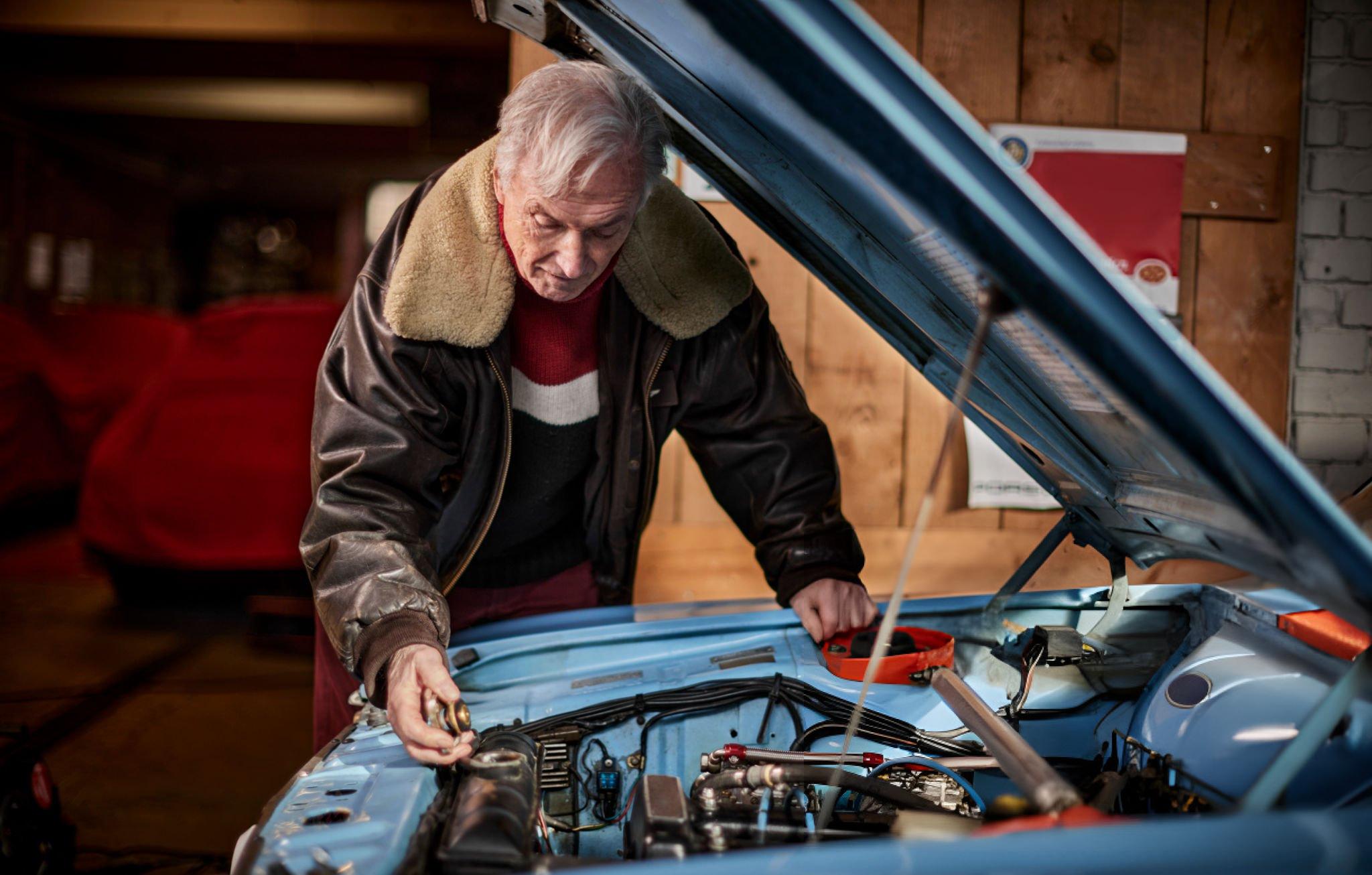 How Classic Car Enthusiasts Handle Rust Issues